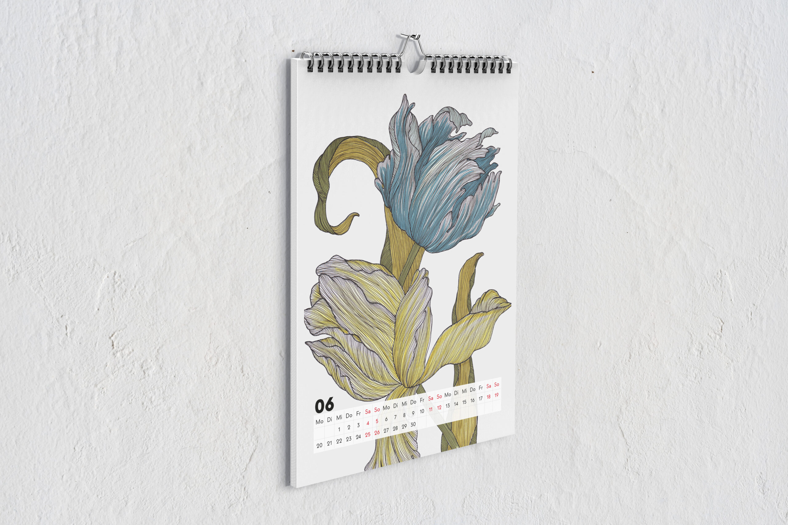 Kalenderblatt für Juni, mit Zeichnungen von einer gelben Tulpe vorne und einer blauen Tulpe hinten.